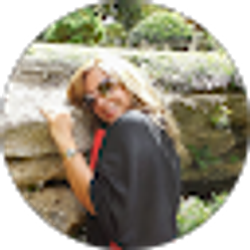 Profile photo of Laura Casarez