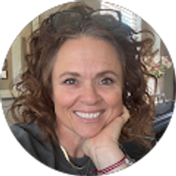 Profile photo of Lindy Wilson