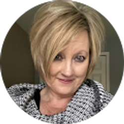 Profile photo of Gwen Gansemer