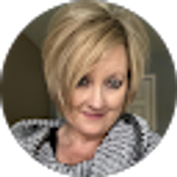 Profile photo of Gwen Gansemer