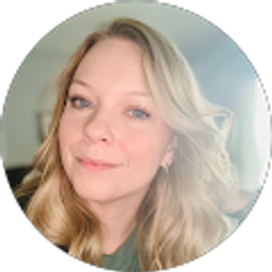 Profile photo of Heidi L