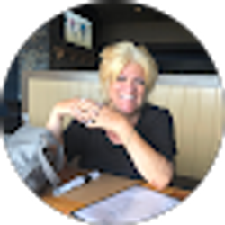 Profile photo of Dee R