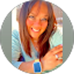 Profile photo of Tee Lowe