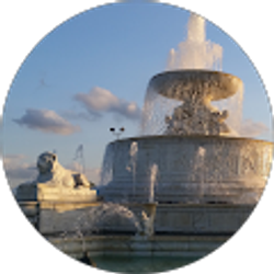 Profile photo of Leslie Shaw