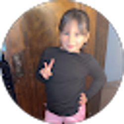 Profile photo of Stephanie Vicente