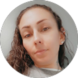 Profile photo of Laura Blue
