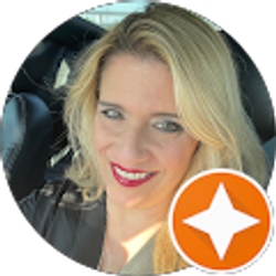 Profile photo of Kelly Ballard