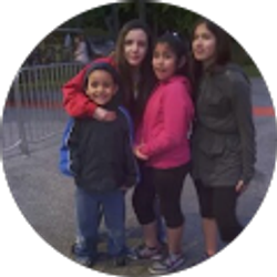 Profile photo of Alexandra Luna