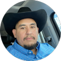 Profile photo of louie esparza