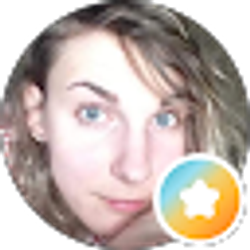 Profile photo of Chloe Schroeder