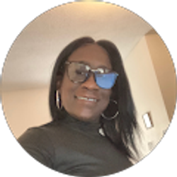 Profile photo of Starlyn Scott