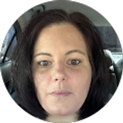 Profile photo of April Starnater