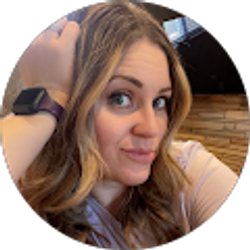 Profile photo of Laura