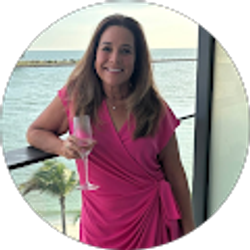 Profile photo of Stephanie Zeno