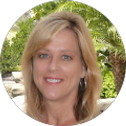 Profile photo of Julie Filppi