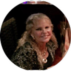 Profile photo of Julia DeWitt