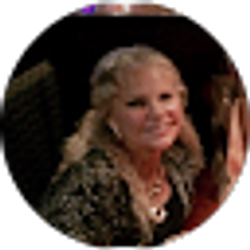 Profile photo of Julia DeWitt