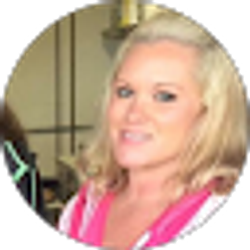 Profile photo of Amy Lollar