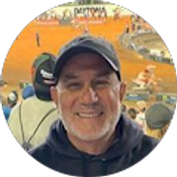 Profile photo of Marcos Yanes