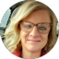 Profile photo of Lisa Lorton