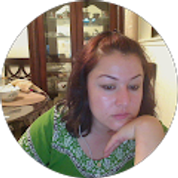 Profile photo of roxana sultan