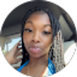 Profile photo of _lonniee e