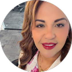 Profile photo of mayra alejandra perez