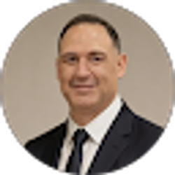 Profile photo of Aaron Oskian