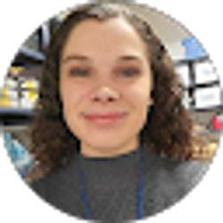 Profile photo of Lindsay Kelson