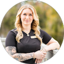 Profile photo of Lauren Barone