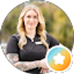 Profile photo of Lauren Barone
