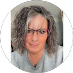 Profile photo of Chelle Arnold