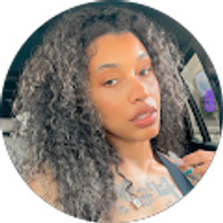 Profile photo of Emelyn Valdez