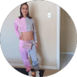 Profile photo of Yunia Castillo leon