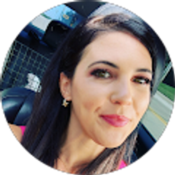 Profile photo of Danielle Elaine