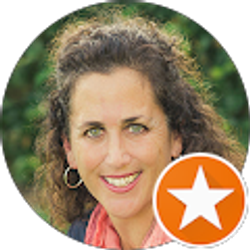 Profile photo of Maile Valentine
