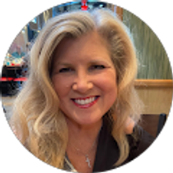 Profile photo of Nicole Santelman