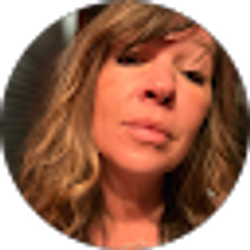Profile photo of Amanda Johnson