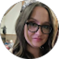 Profile photo of Lynn Cotie