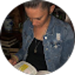 Profile photo of Sarah Hamilton