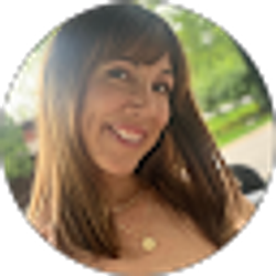 Profile photo of Michelle DiRienzo-Guffey