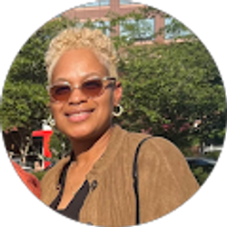 Profile photo of Robyn King