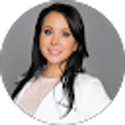 Profile photo of Jennifer Gold