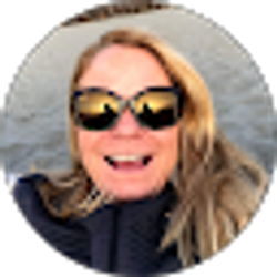 Profile photo of Julie Muir