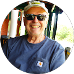 Profile photo of peter caverzasi