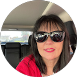 Profile photo of Debbie Thomas