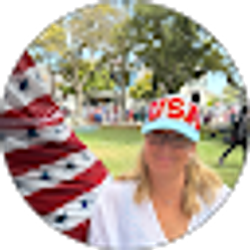 Profile photo of Demi Mills