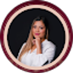 Profile photo of Juliana Estupinan