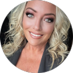 Profile photo of Tracy Signs