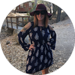 Profile photo of Chellie Larson